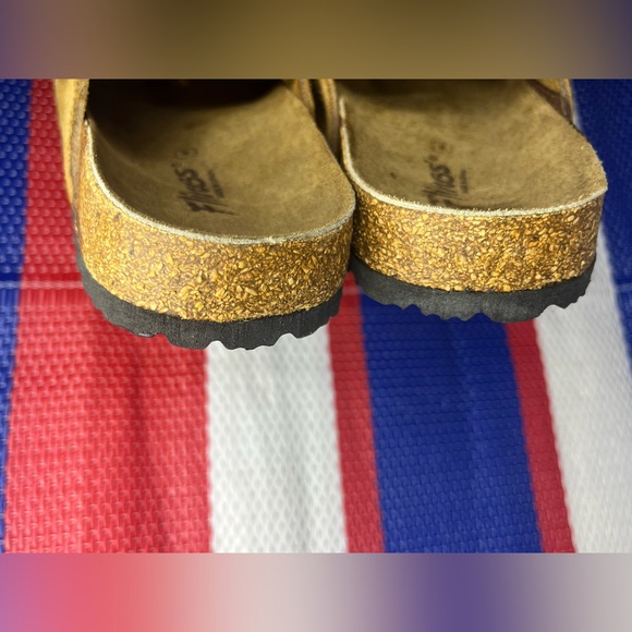 ✨🥳 NWOT - Flings - Zurich - Two Strap Brown Leather Sandals - Women’s Size 8 - Picture 11 of 12